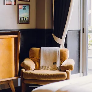 Aethos 4*, Milano Italia