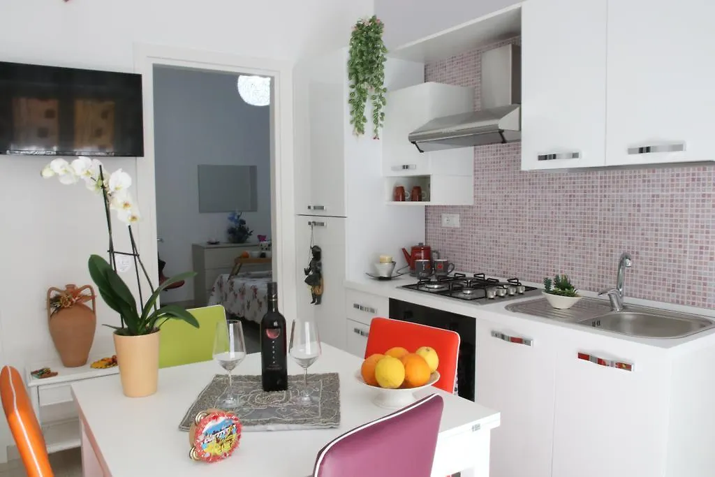 Casa Vacanze Aurora バレストラーテ イタリア